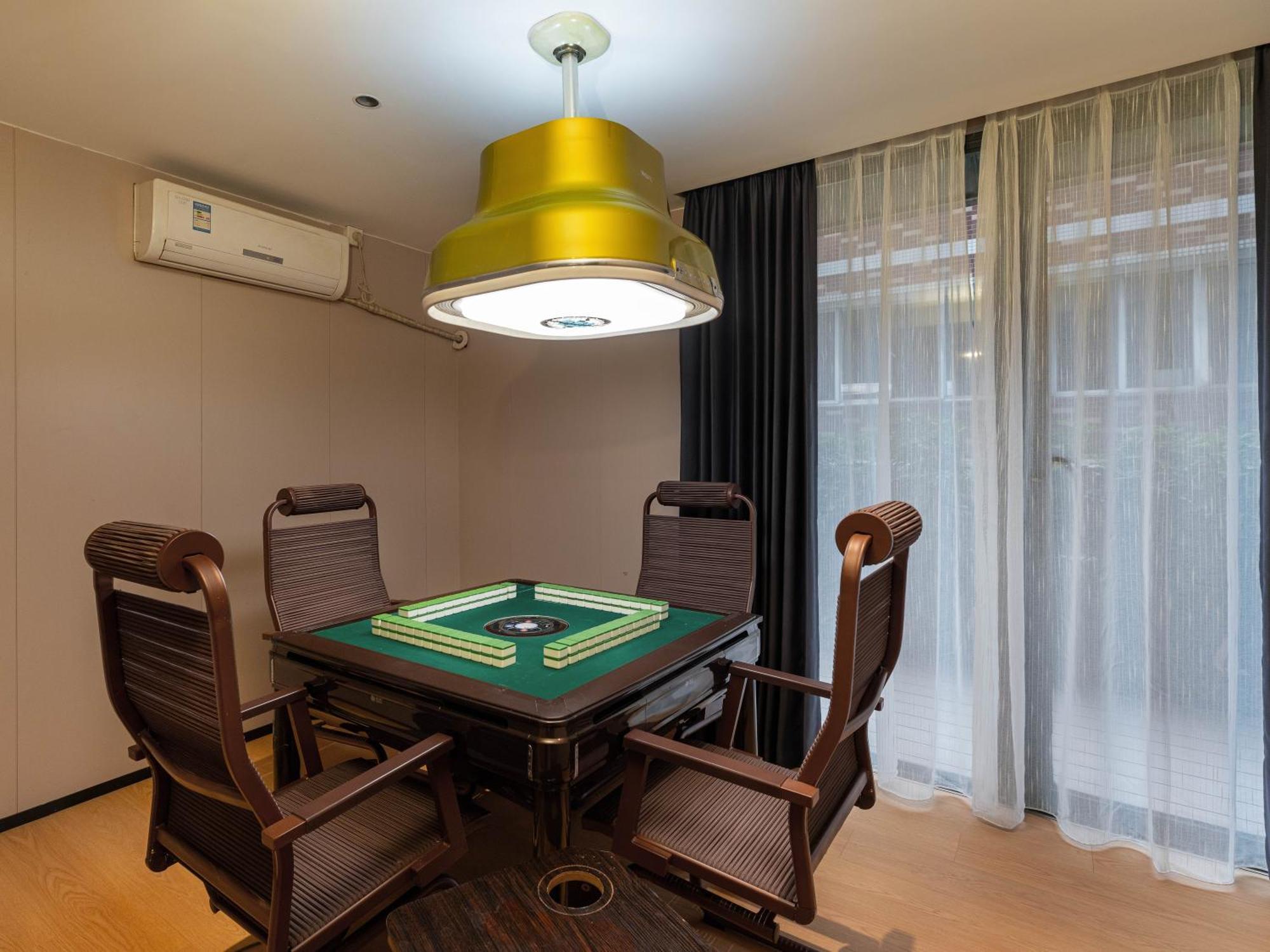 Lavande International Hotel Guangzhou Taikoo Hui Square Shipaiqiao Metro Station Branch - Free Shuttle Bus To Canton Fair Complex During Canton Fair Period & Free Vpn Internet Access Екстер'єр фото