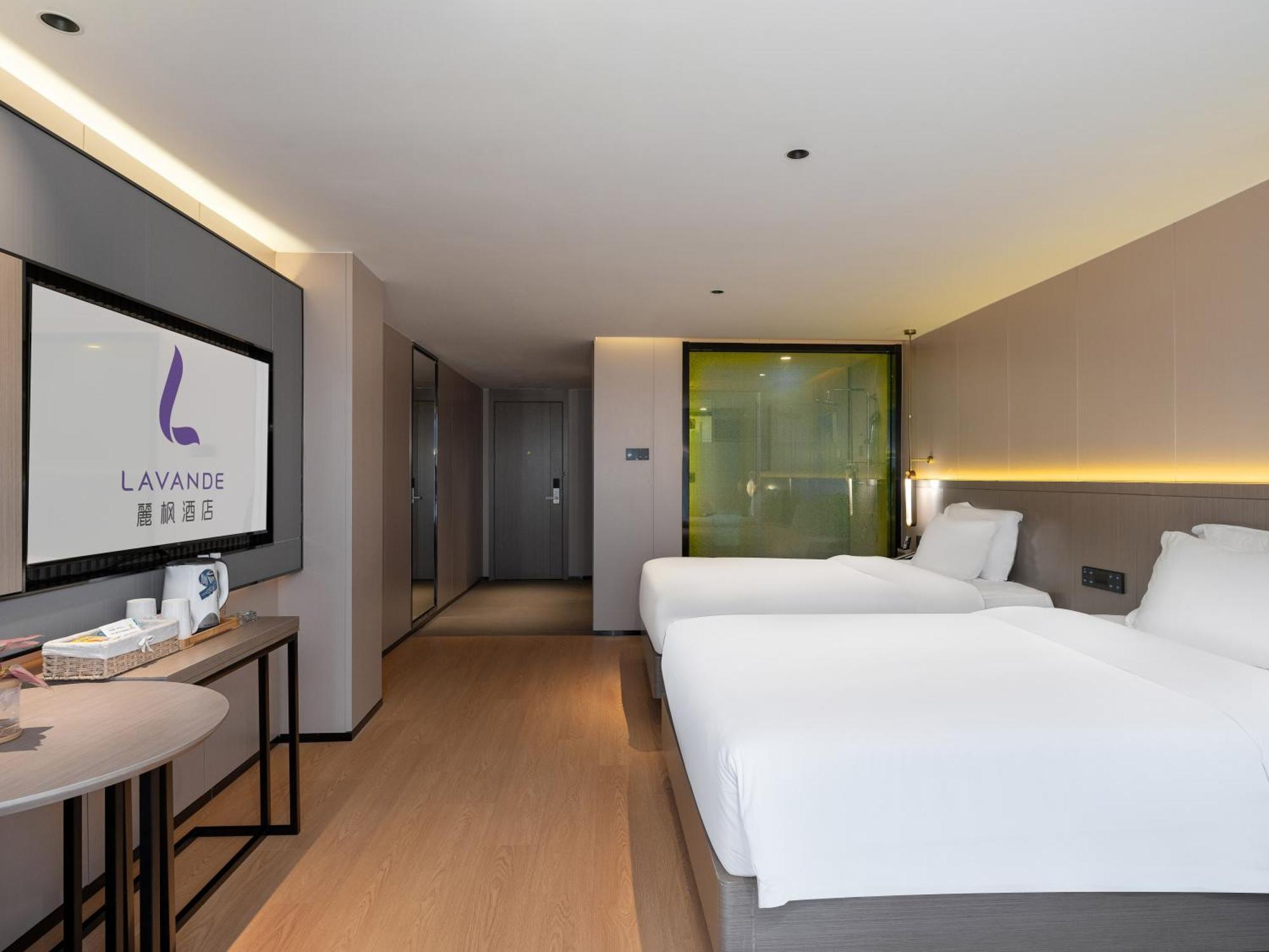 Lavande International Hotel Guangzhou Taikoo Hui Square Shipaiqiao Metro Station Branch - Free Shuttle Bus To Canton Fair Complex During Canton Fair Period & Free Vpn Internet Access Екстер'єр фото