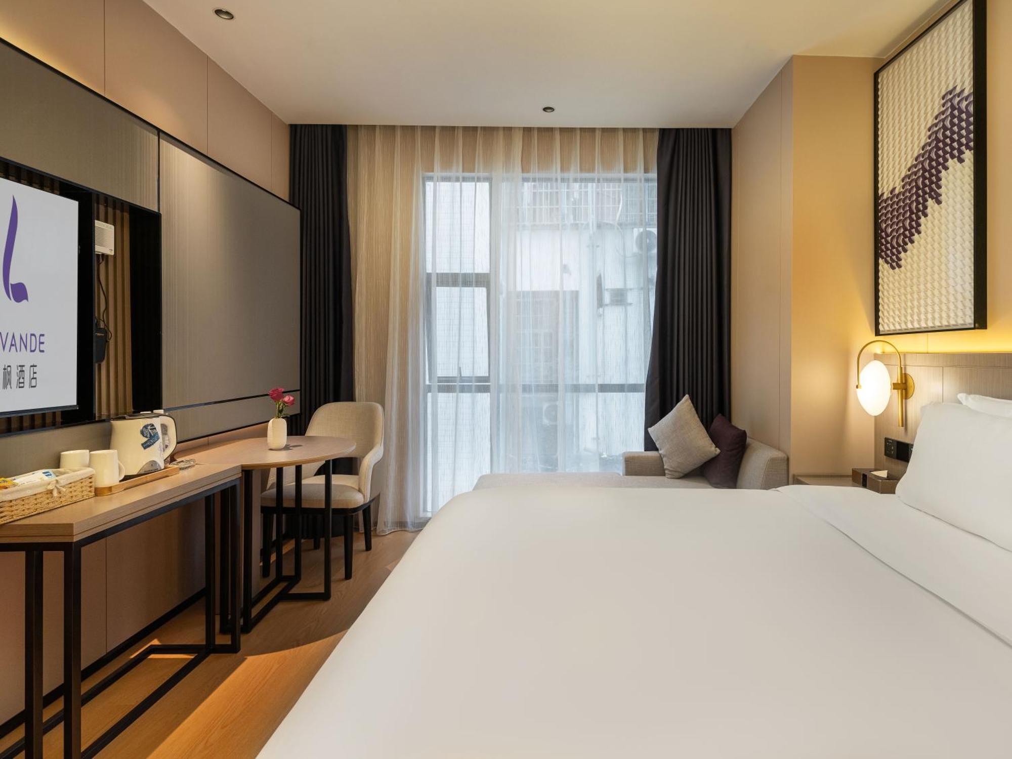 Lavande International Hotel Guangzhou Taikoo Hui Square Shipaiqiao Metro Station Branch - Free Shuttle Bus To Canton Fair Complex During Canton Fair Period & Free Vpn Internet Access Екстер'єр фото