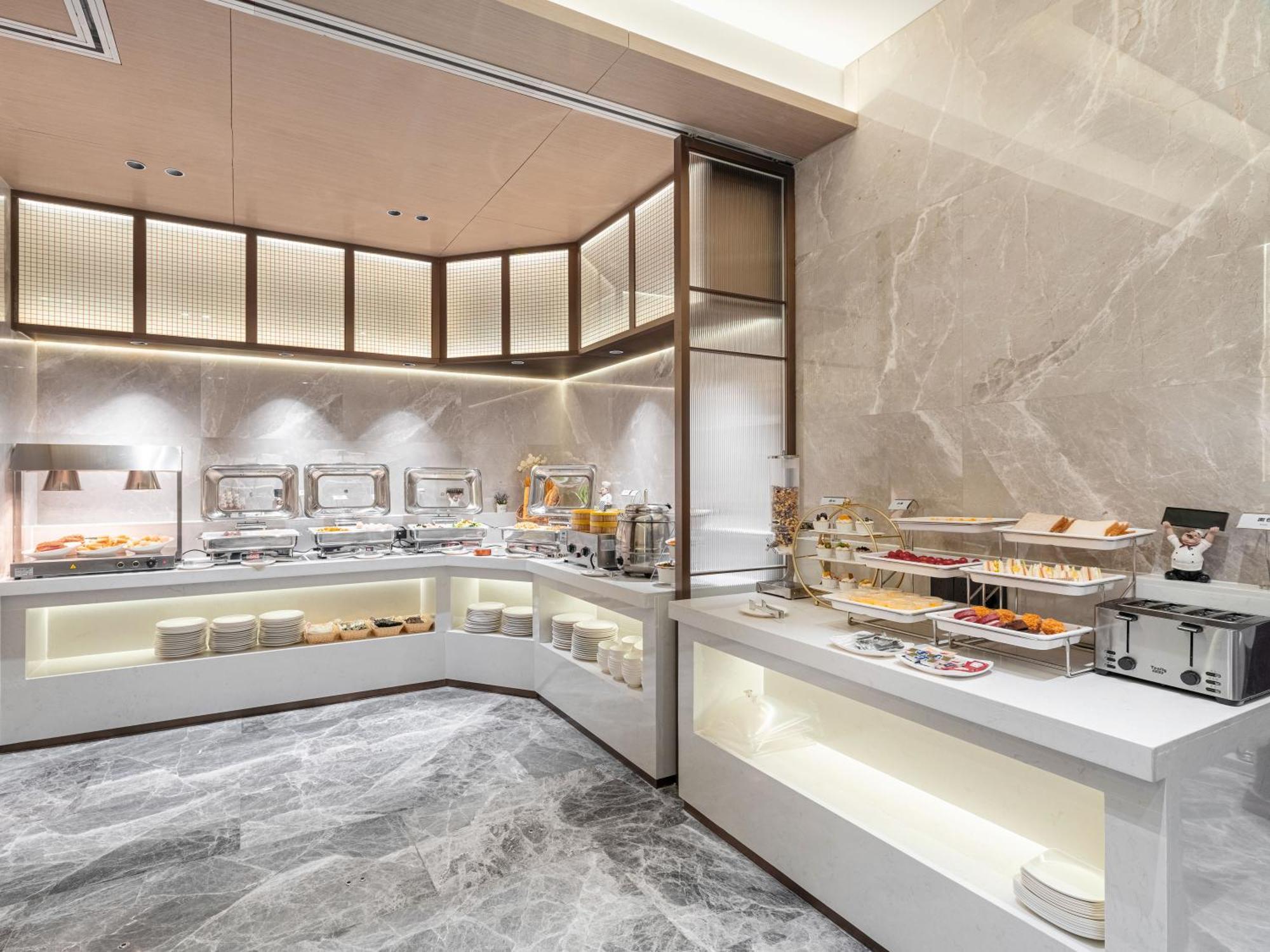 Lavande International Hotel Guangzhou Taikoo Hui Square Shipaiqiao Metro Station Branch - Free Shuttle Bus To Canton Fair Complex During Canton Fair Period & Free Vpn Internet Access Екстер'єр фото