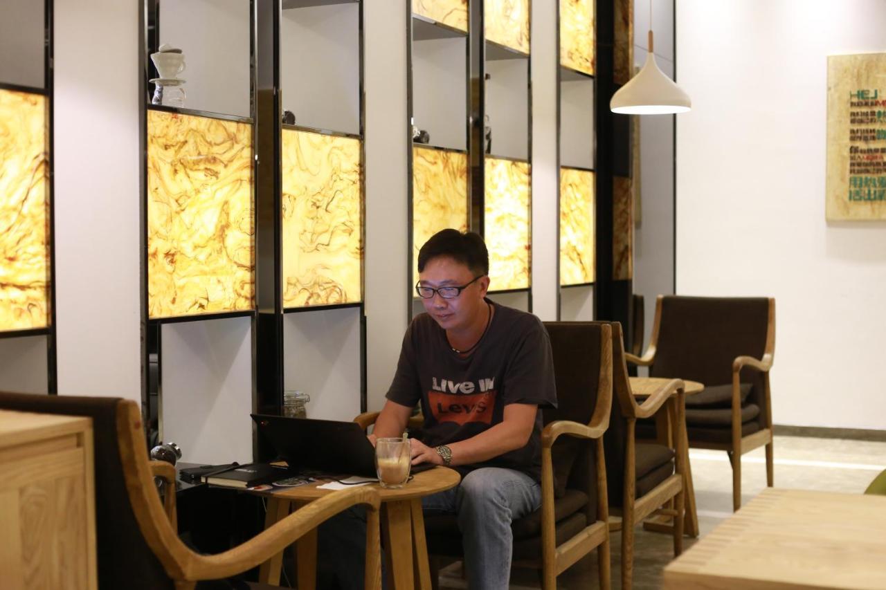 Lavande International Hotel Guangzhou Taikoo Hui Square Shipaiqiao Metro Station Branch - Free Shuttle Bus To Canton Fair Complex During Canton Fair Period & Free Vpn Internet Access Екстер'єр фото