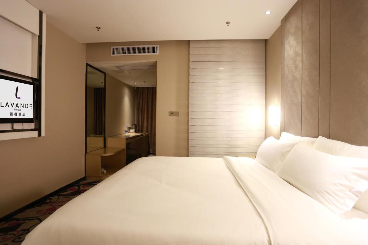 Lavande International Hotel Guangzhou Taikoo Hui Square Shipaiqiao Metro Station Branch - Free Shuttle Bus To Canton Fair Complex During Canton Fair Period & Free Vpn Internet Access Екстер'єр фото